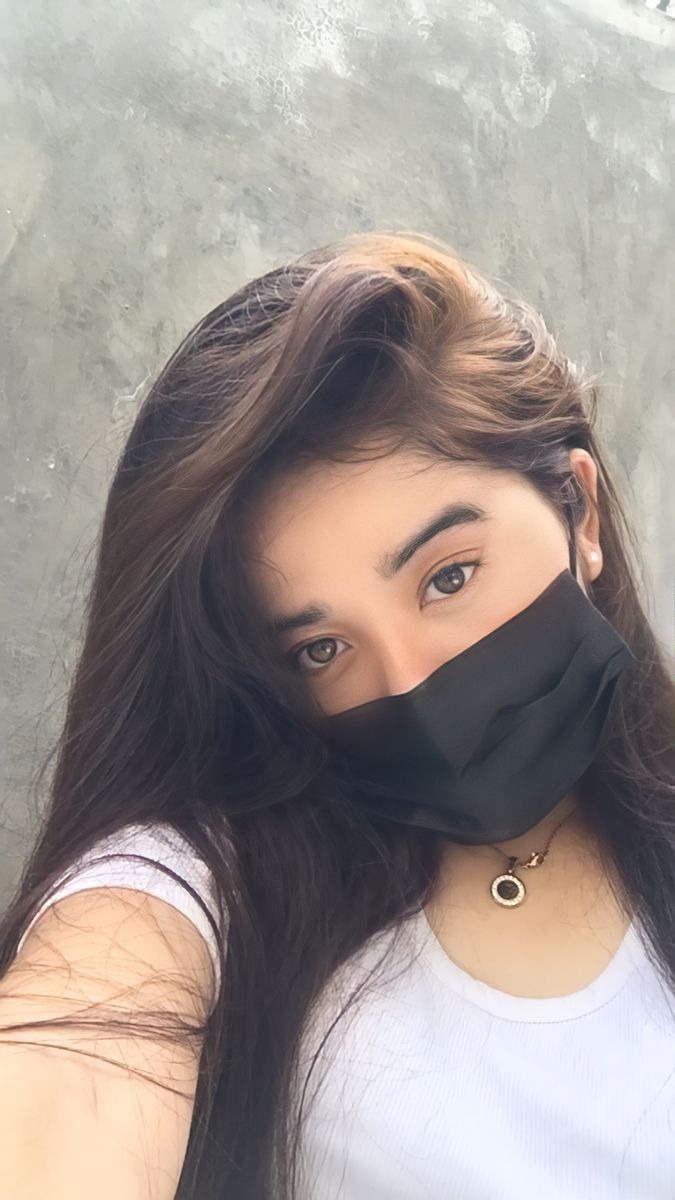 anime-girl-with-mask (2)