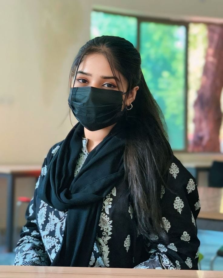 attitude-mask-girl-pic (2)