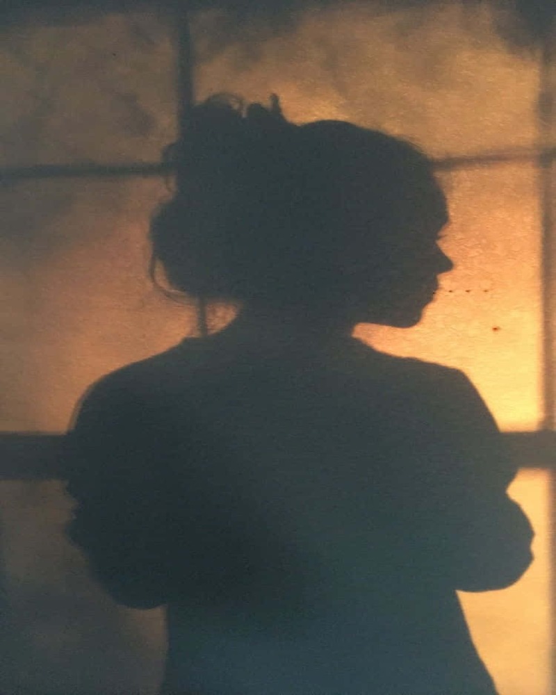 beautiful-sunset-girl-shadow