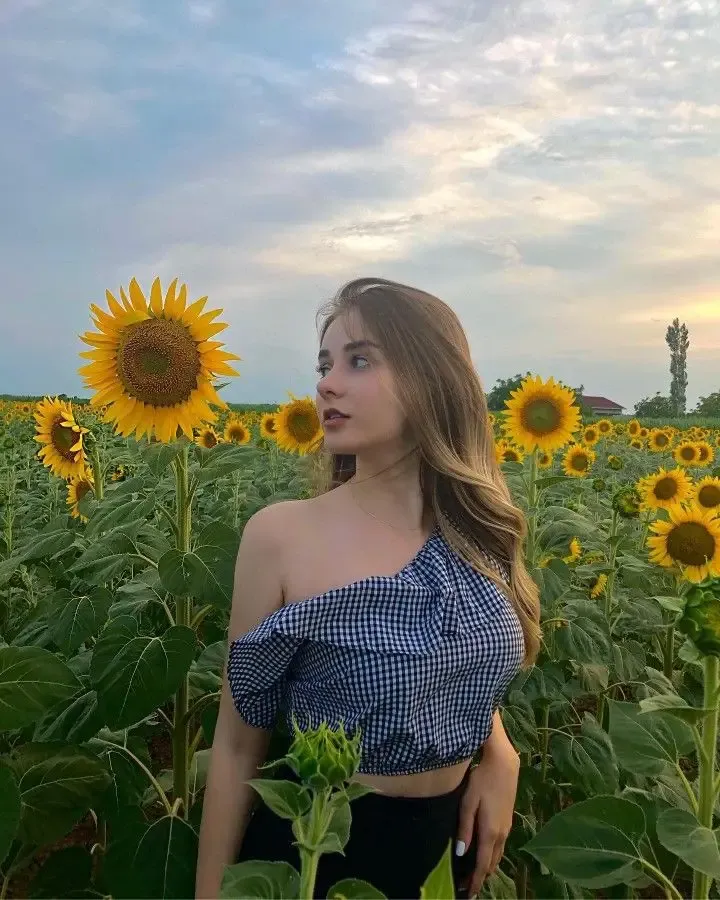 best-profile-pic-for-instagram-for-girl (2)