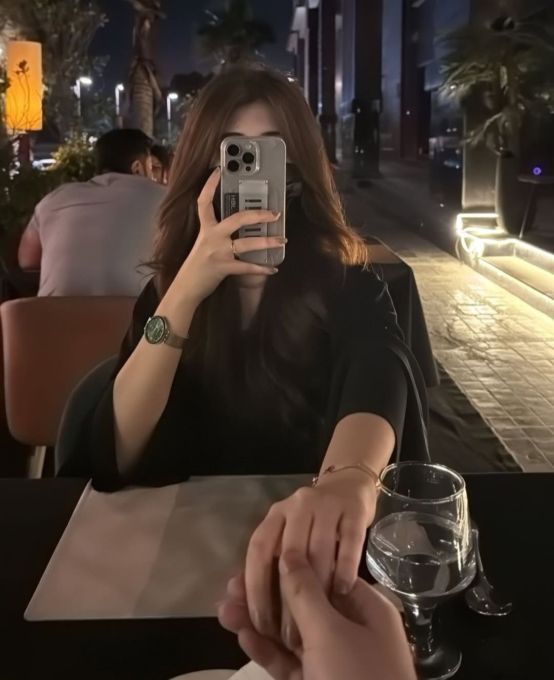 couple-profile-pic
