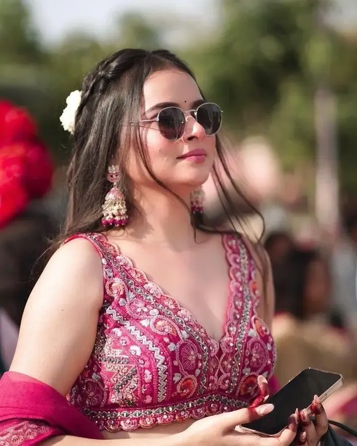 cute-girl-pic-for-dp (2)