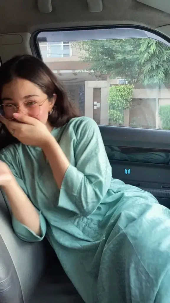 girls-dp-for-instagram (2)