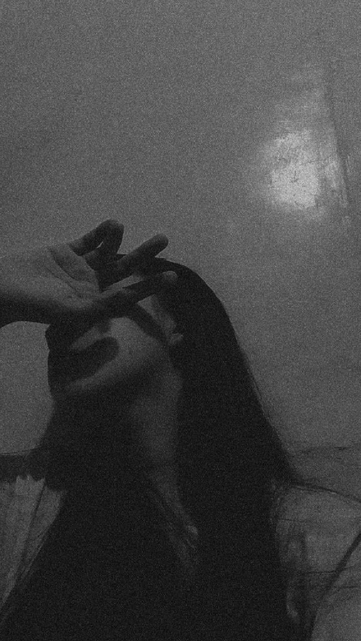 love-aesthetic-black-white-wallpaper