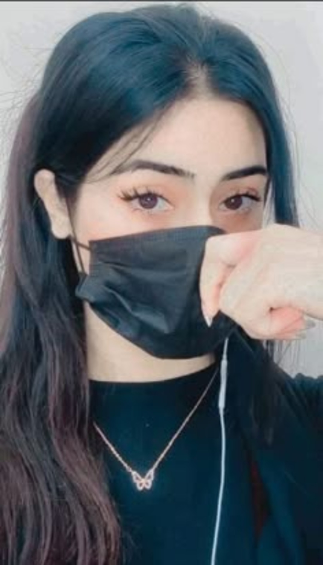 mask-girl-dp-for-instagram (2)