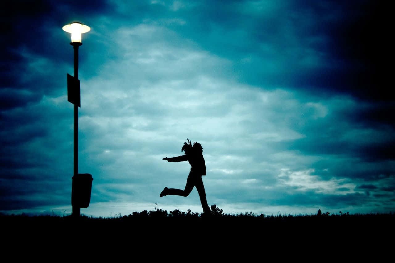 pretty-aesthetic-shadow-girl