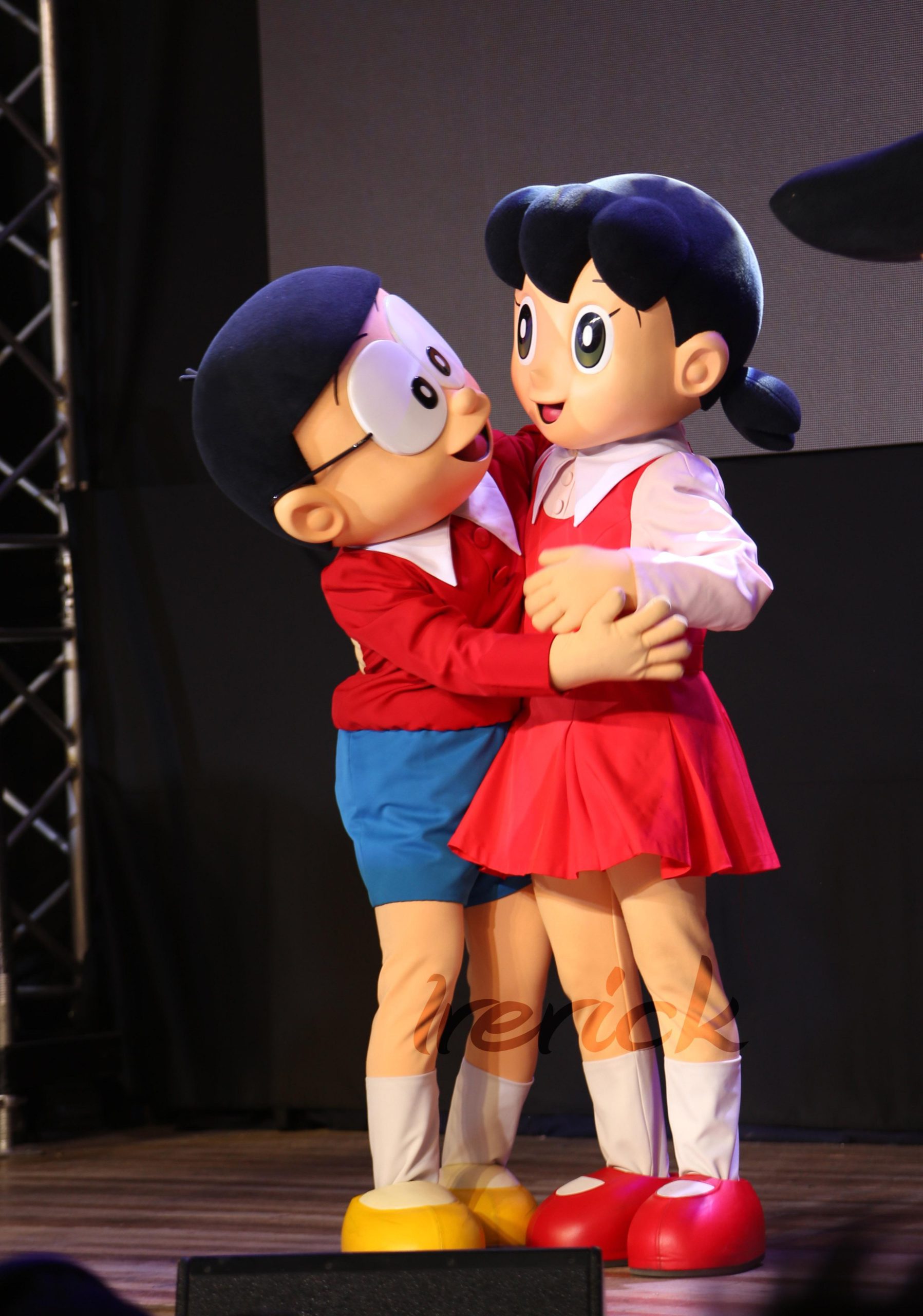 nobita-shizuka-love-drawing (2)
